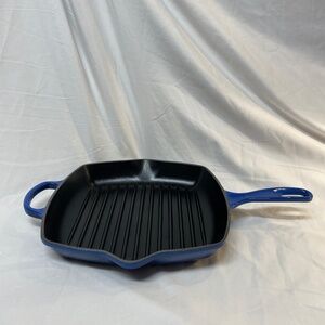 Le Creuset  10.25" (26cm) Square Skillet Grill in Blueberry